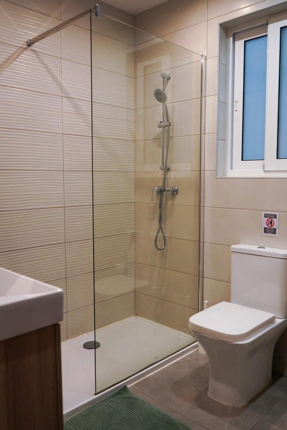 Lovely Holiday Home Next To Bus Terminus Σεντ Πόλς Μπέι Εξωτερικό φωτογραφία